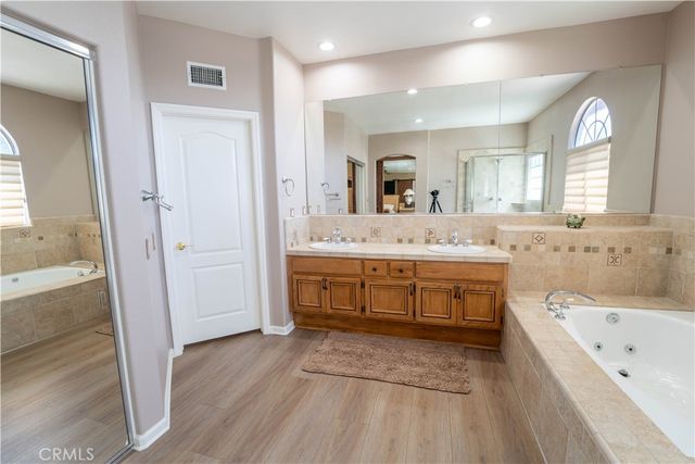 39560 Tinderbox, Murrieta, CA 92562