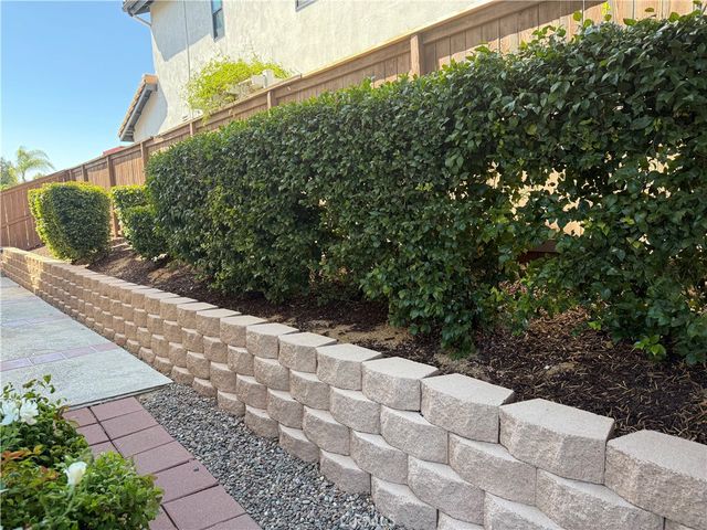 39560 Tinderbox, Murrieta, CA 92562