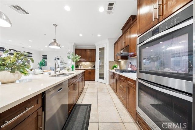 13078 Irisbend, Eastvale, CA 92880