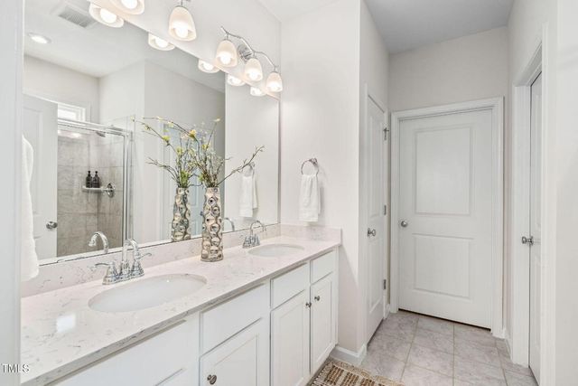 428 Beaverdam Lake Drive, Fuquay Varina, NC 27526