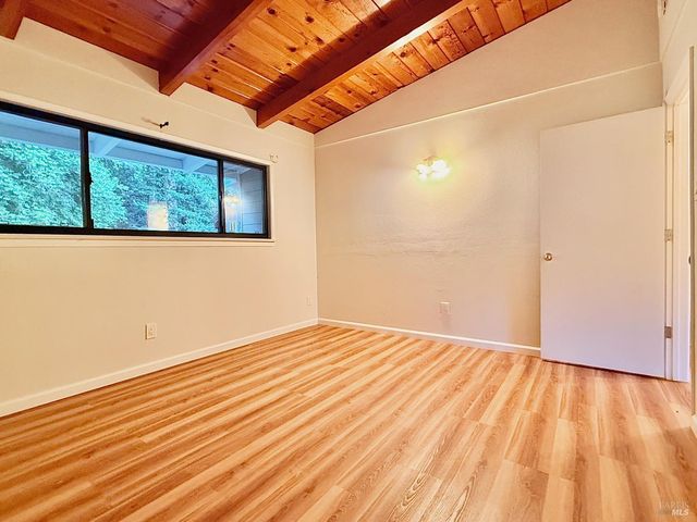 16868 Center Way, Guerneville, CA 95446