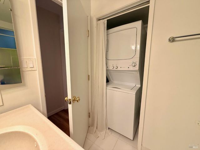 16868 Center Way, Guerneville, CA 95446