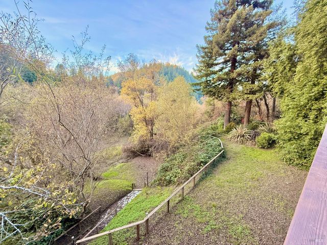 16868 Center Way, Guerneville, CA 95446