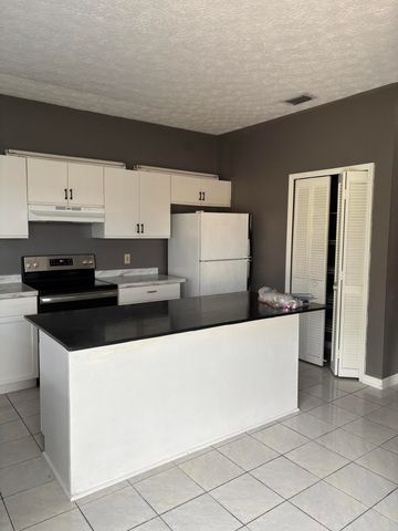 3710 Promenade Way, Fort Pierce, FL 34982