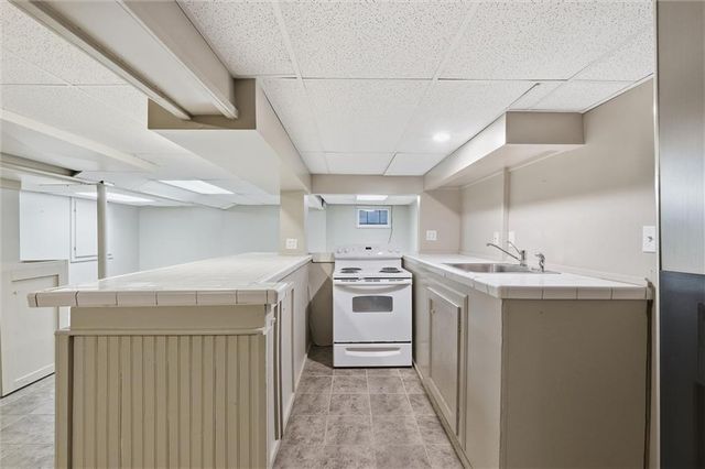 5701 Central Street, Kansas City, MO 64113