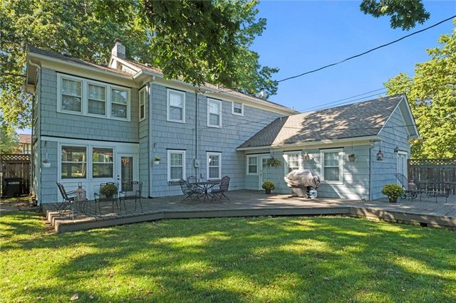 5701 Central Street, Kansas City, MO 64113