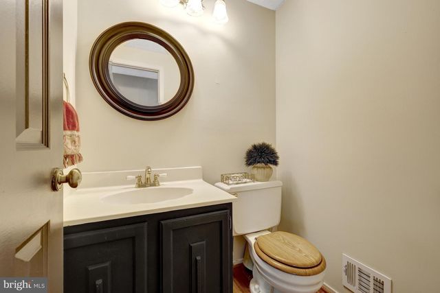 2212 STIRRUP IRON LN, Reston, VA 20191