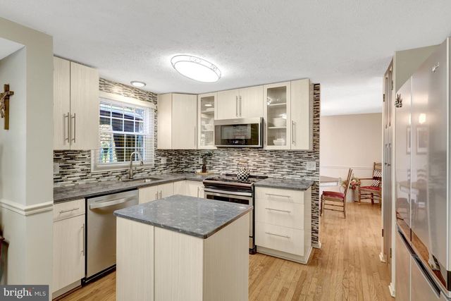 2212 STIRRUP IRON LN, Reston, VA 20191