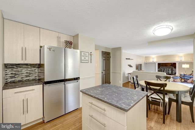 2212 STIRRUP IRON LN, Reston, VA 20191