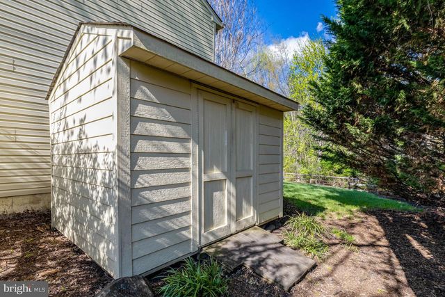 2212 STIRRUP IRON LN, Reston, VA 20191