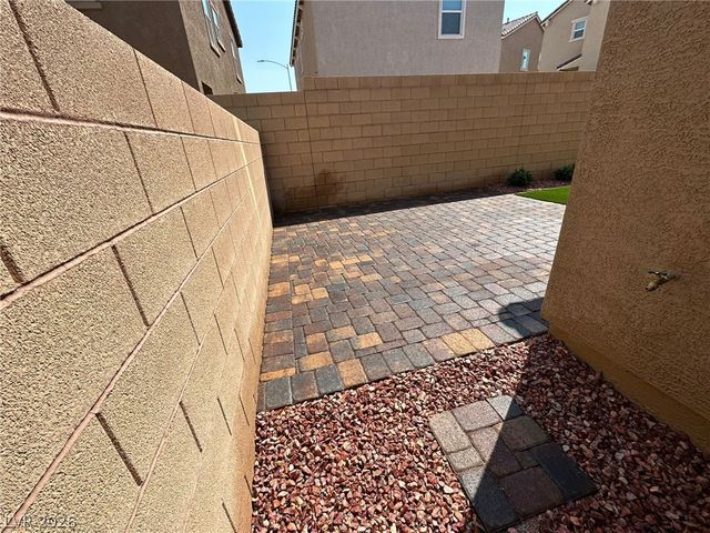 96 Mosso Niente Place, Henderson, NV 89011