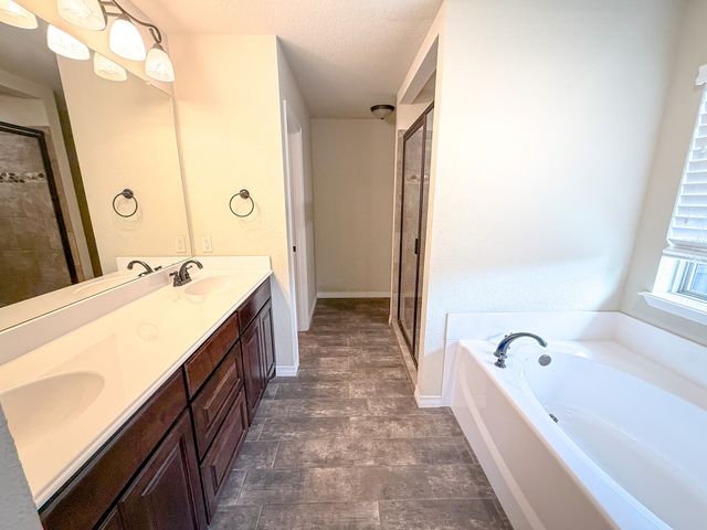 103 Palomino Drive, Palmer, TX 75152
