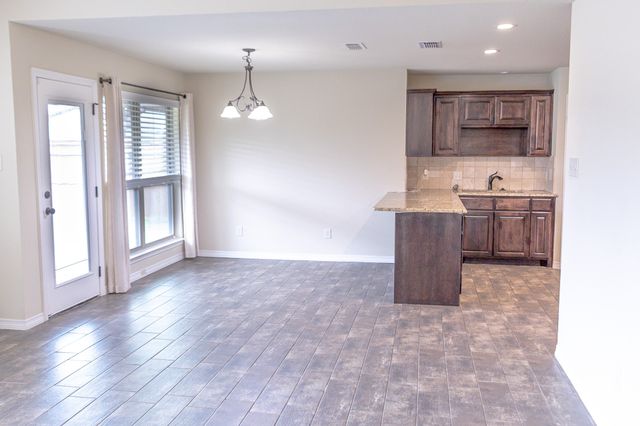103 Palomino Drive, Palmer, TX 75152