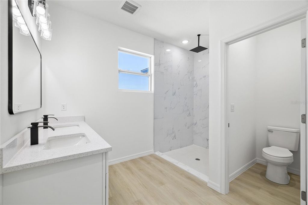 Image 20 of property listing at 309 ELDERBERRY COURT, Poinciana, FL 34759