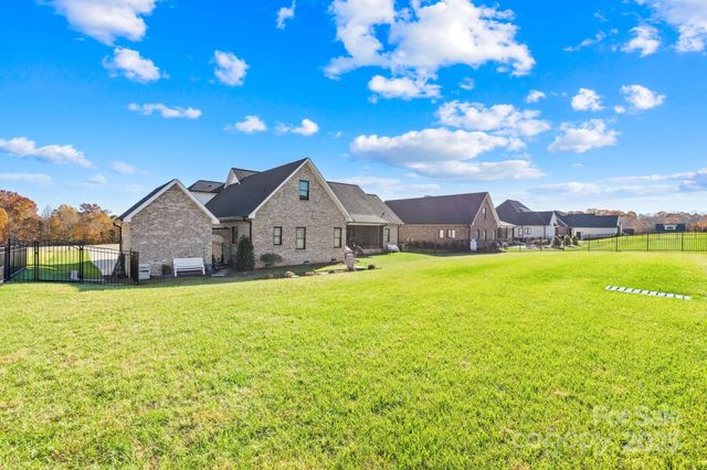 2983 Tavistock Lane, Lincolnton, NC 28092