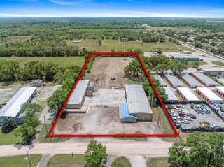 1939 Emmett St, Haysville, KS 67060