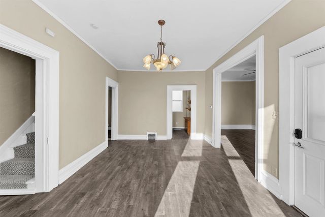 2202 Pershing Boulevard, Clinton, IA 52732