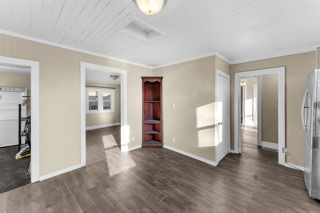 2202 Pershing Boulevard, Clinton, IA 52732