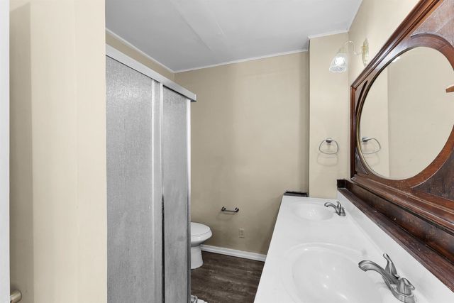 2202 Pershing Boulevard, Clinton, IA 52732