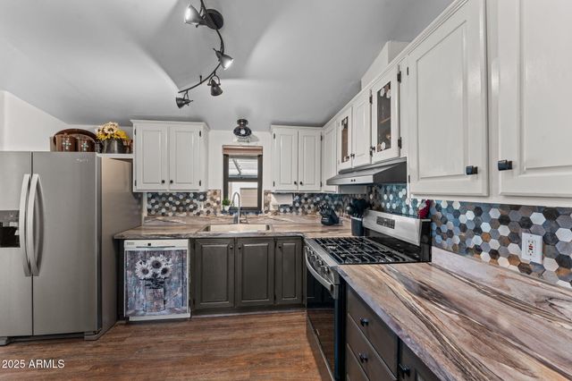 52218 N FOREPAUGH PEAK Road, Wickenburg, AZ 85390