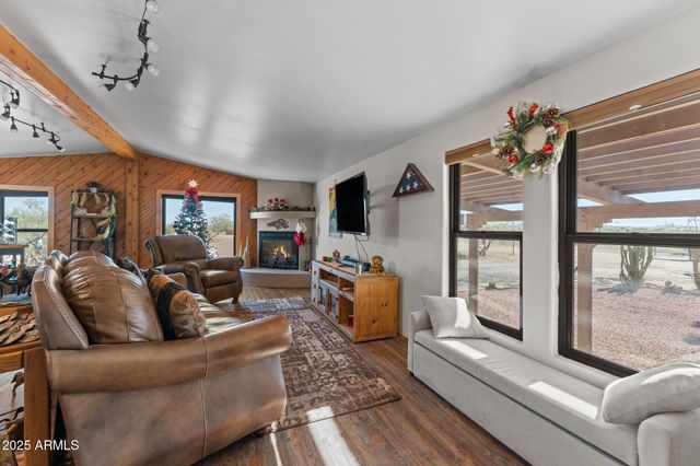 52218 N FOREPAUGH PEAK Road, Wickenburg, AZ 85390