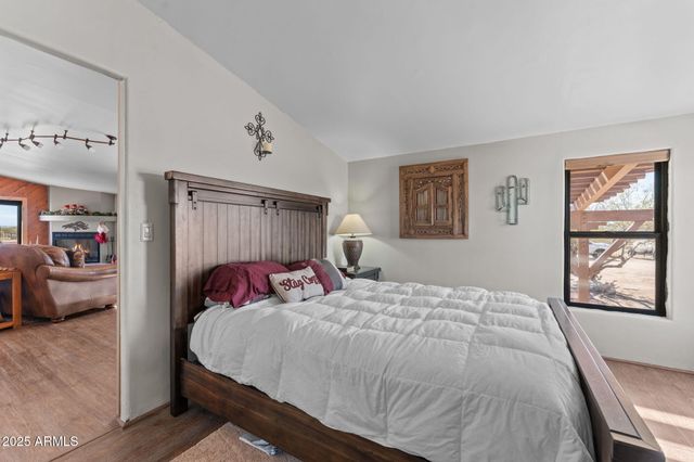 52218 N FOREPAUGH PEAK Road, Wickenburg, AZ 85390