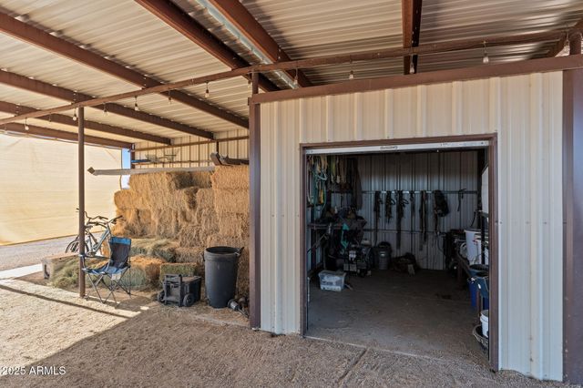 52218 N FOREPAUGH PEAK Road, Wickenburg, AZ 85390