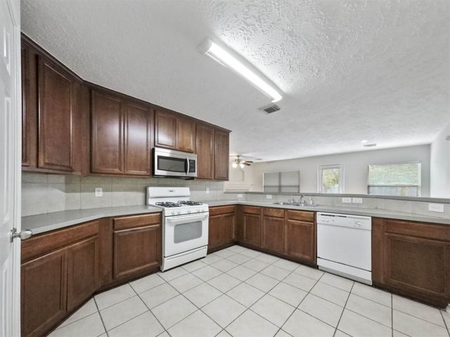 427 Northvalley Drive, Houston, TX 77073