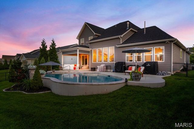 16955 Pine Summit Drive, Chesterfield, MO 63005