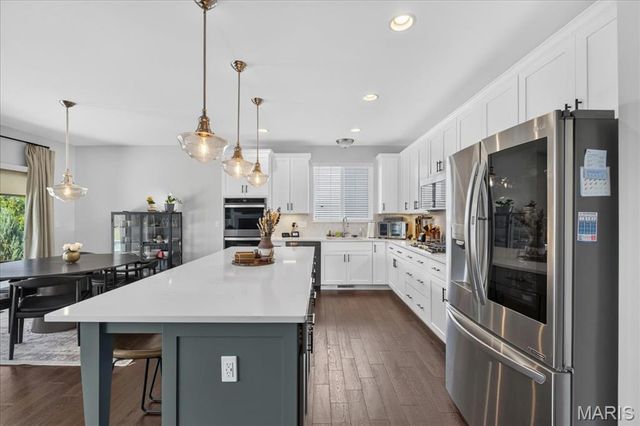 16955 Pine Summit Drive, Chesterfield, MO 63005