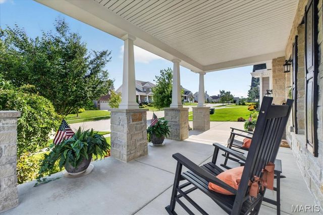 16955 Pine Summit Drive, Chesterfield, MO 63005