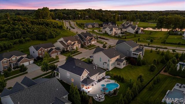 16955 Pine Summit Drive, Chesterfield, MO 63005