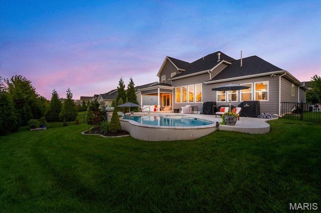 16955 Pine Summit Drive, Chesterfield, MO 63005