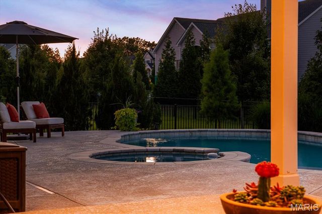 16955 Pine Summit Drive, Chesterfield, MO 63005