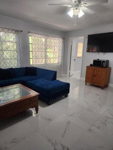 Xx81 SW 16th Street, Fort Lauderdale, FL 33312