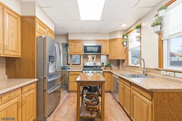 350 Greylock Pkwy, Belleville Twp., NJ 07109