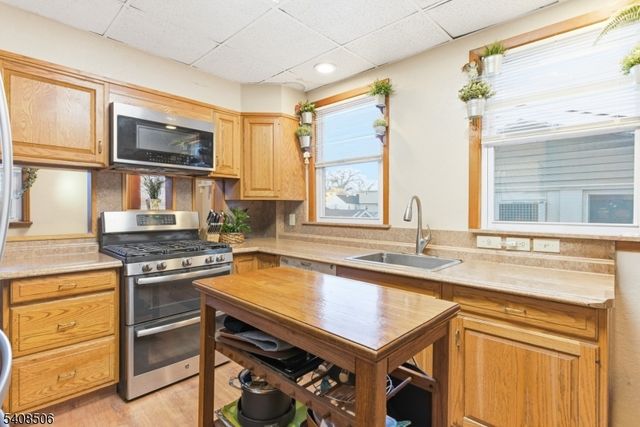 350 Greylock Pkwy, Belleville Twp., NJ 07109