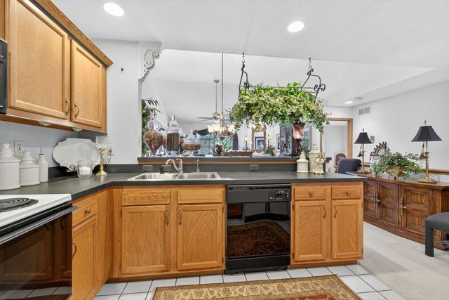 4483 White Leaf Way, Columbus, OH 43228