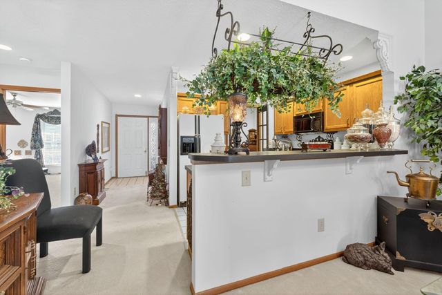 4483 White Leaf Way, Columbus, OH 43228