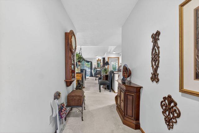 4483 White Leaf Way, Columbus, OH 43228