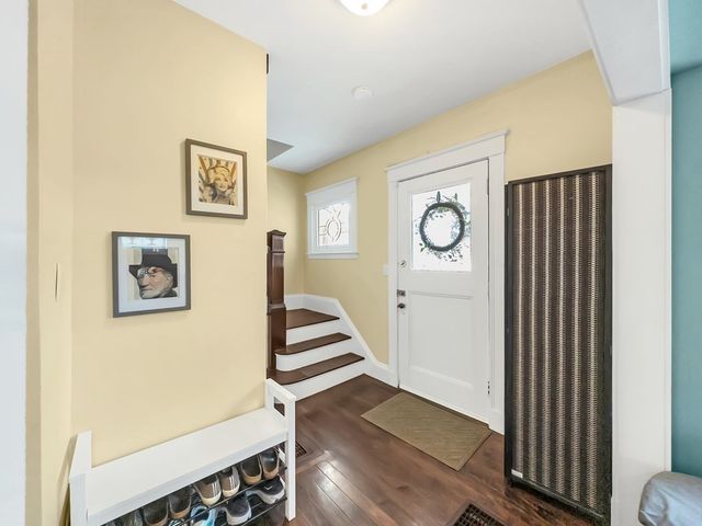 18 Alberta St, Boston, MA 02132
