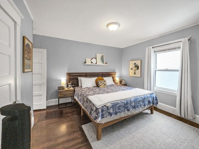 18 Alberta St, Boston, MA 02132