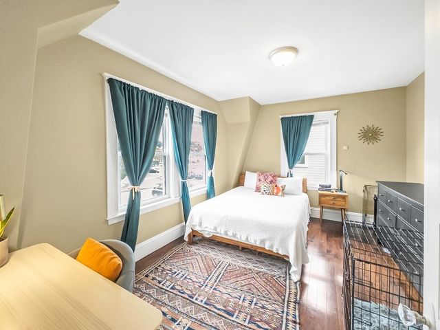 18 Alberta St, Boston, MA 02132