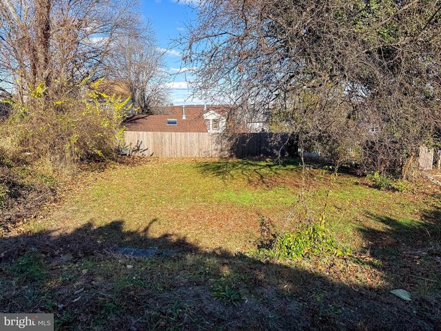 317 MARYWATERSFORD RD, Bala Cynwyd, PA 19004