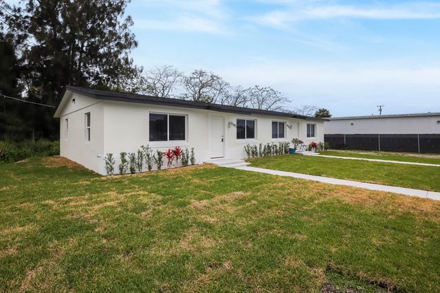 4595 Old Military Trail, West Palm Beach, FL 33417