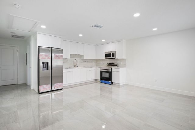 4595 Old Military Trail, West Palm Beach, FL 33417