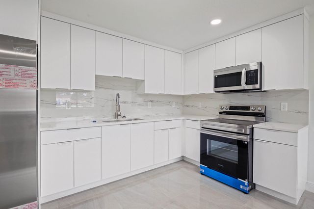 4595 Old Military Trail, West Palm Beach, FL 33417