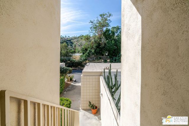 459 Desert Lakes Drive, Palm Springs, CA 92264