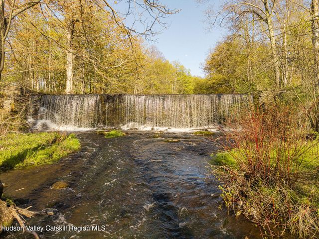 28 Stonybrook Road, Tivoli, NY 12583