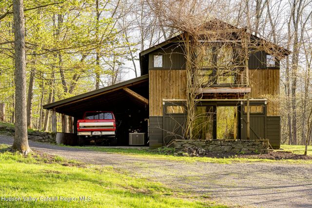 28 Stonybrook Road, Tivoli, NY 12583